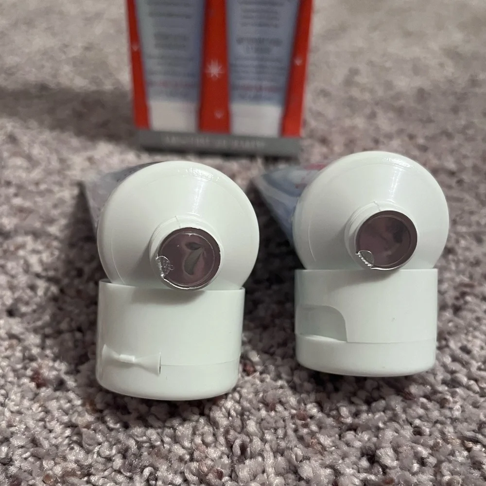 FAB First Aide Beauty duo pack, face cleanser & Ultra repair cream - Picture 5 of 6